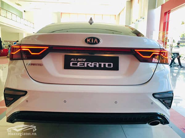duoi-xe-kia-cerato-20-premium-2019-muaxegiatot-vn