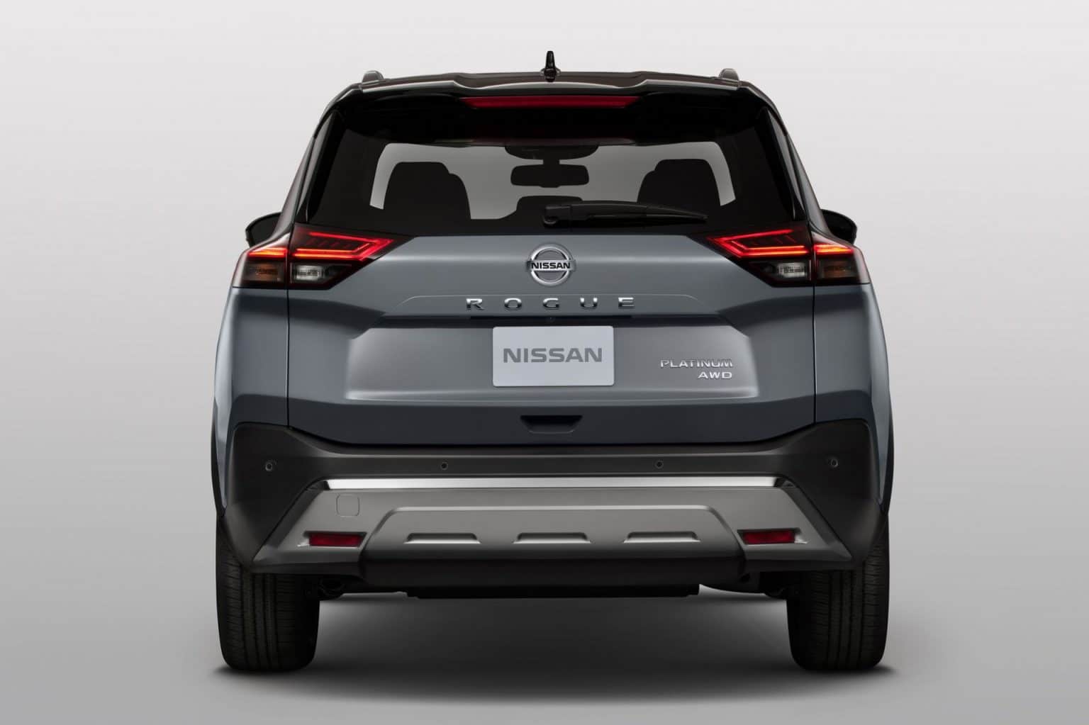 duoi-xe-nissan-x-trail-2021-muaxe-net-1536x1023