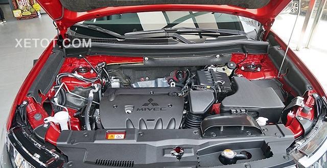 dong-co-xe-mitsubishi-outlander-2021-2-0-cvt-premium-mau-do-muaxe-net