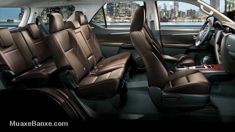 khong-gian-noi-that-xe-toyota-fortuner-2-7at-4-4-2021-may-xang-2-cau-muaxe-net