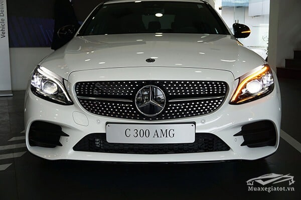 luoi-tan-nhiet-xe-mercedes-c300-amg-2021-xetot-com-11