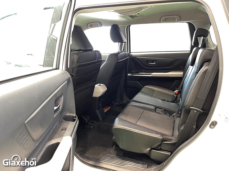 hang ghe thu 2 xe toyota veloz cross 2022 giaxehoi vn 6 - Gi&aacute; xe Toyota Veloz 2025: gi&aacute; lăn b&aacute;nh & mua xe trả g&oacute;p