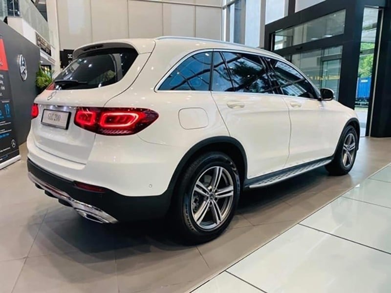 gia xe mercedes glc 2023 giaxehoi vn 3 800x600 1 - Gi&aacute; xe Mercedes GLC 2025: gi&aacute; lăn b&aacute;nh & mua xe trả g&oacute;p