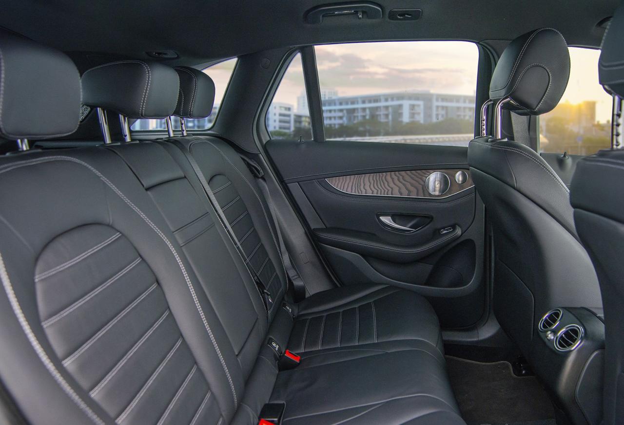 Mercedes GLC 200 4MATIC 2023 gi&aacute; lăn b&aacute;nh, đ&aacute;nh gi&aacute; xe, ưu đ&atilde;i (09/2022)