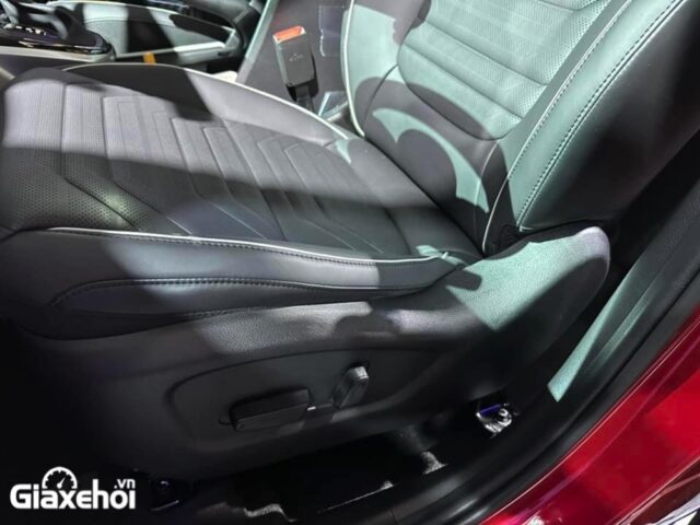 KIA Carens 2025 có ghế trước chỉnh điện 8 hướng. Kia Carens