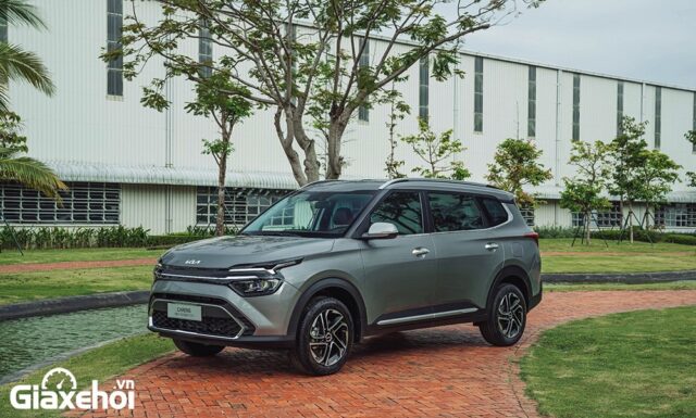 KIA Carens 2025 có thân xe đủ hấp dẫn. Kia Carens
