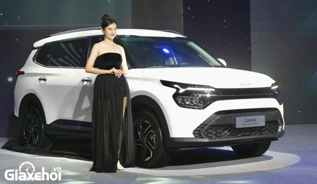 KIA Carens thế hệ mới chính thức ra mắt Việt Nam. Kia Carens