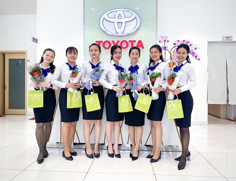 Toyota T&acirc;n Cảng, Đại l&yacute; Toyota lớn nhất Động Nam &Aacute; 